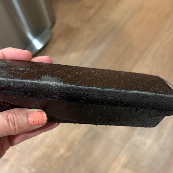 Gucci Red Sunglasses - light scratches and they do not affect visibility - Picture 8 of 11